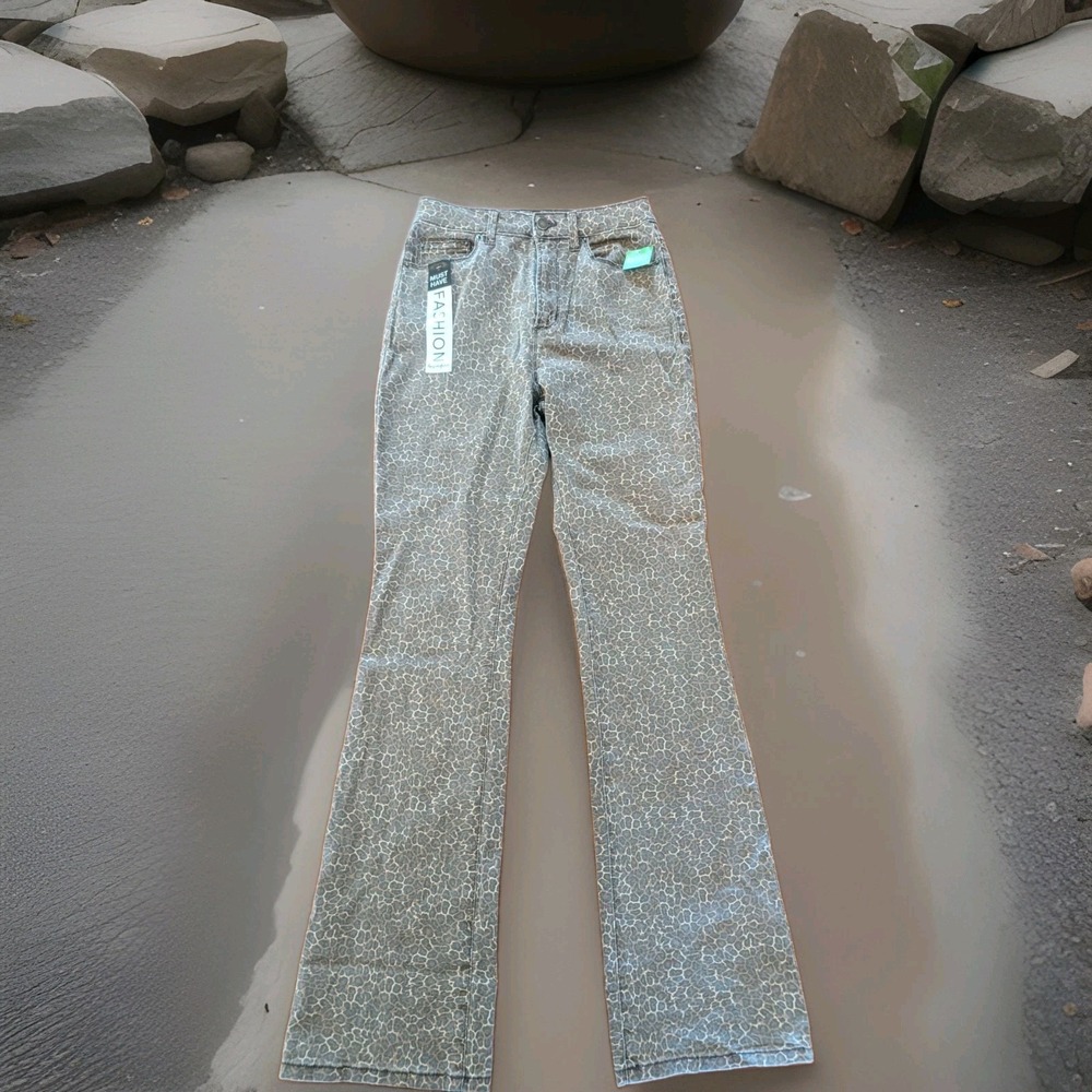 Lovefire Leopard Print High Rise Bootcut Jeans Beige Black Size 5 NEW